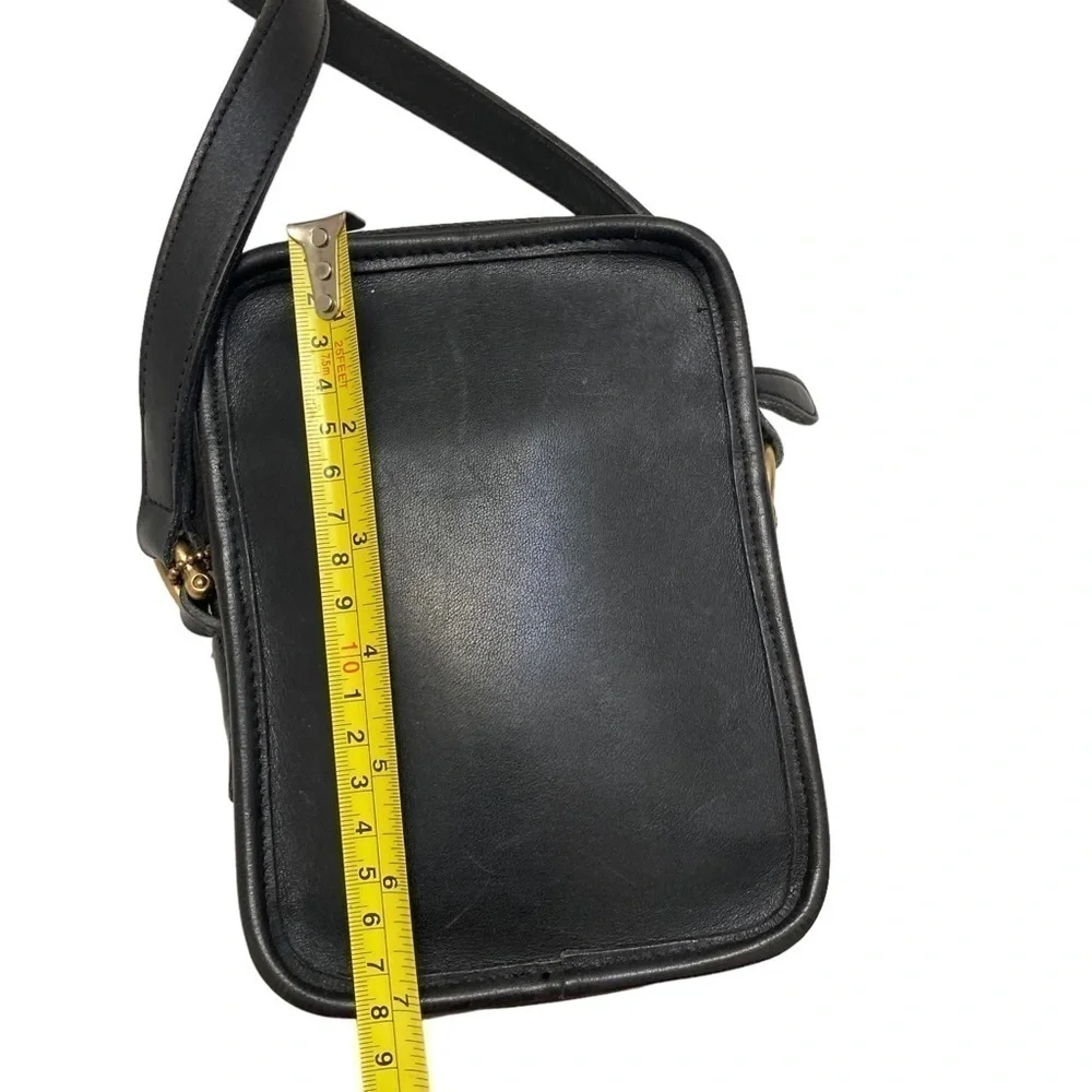 Coach 9973 vintage black leather camera crossbody bag unisex
